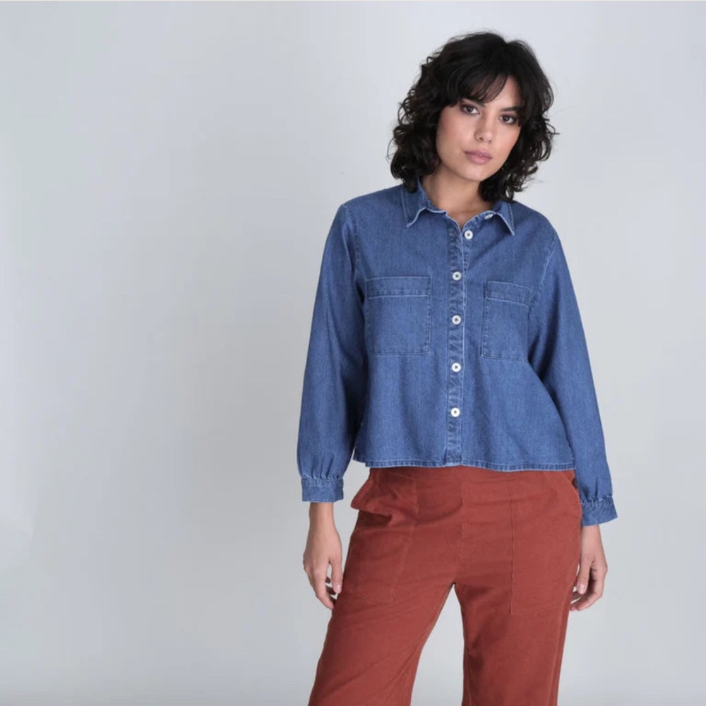NWT Bibico Ada Denim Cropped Button Up Top